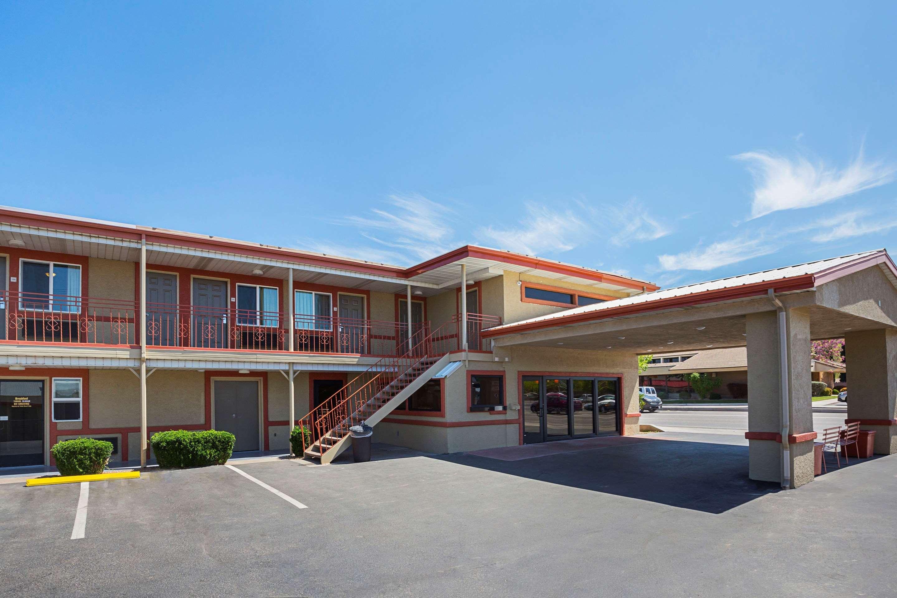 Econo Lodge Hurricane Zion Park Area Exterior foto